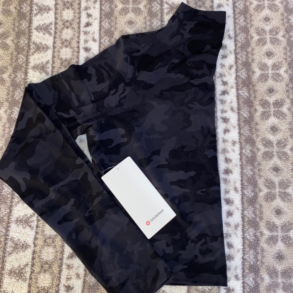 Lululemon Mock Neck Top (New)